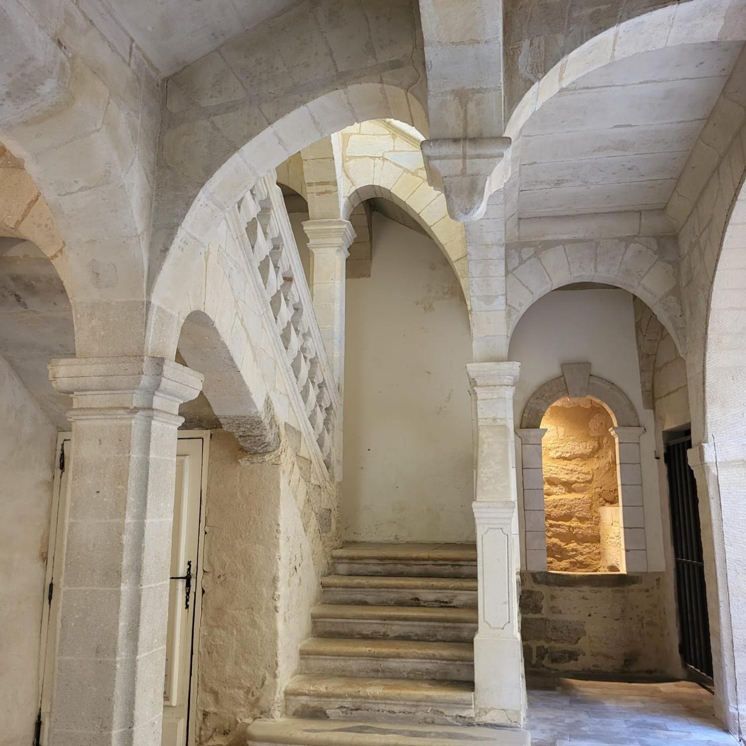 Uzes, Au Coeur Du Centre Medieval La Boussole D'uzes, De Caractere Du Xvii -eme Siecle Apartment *